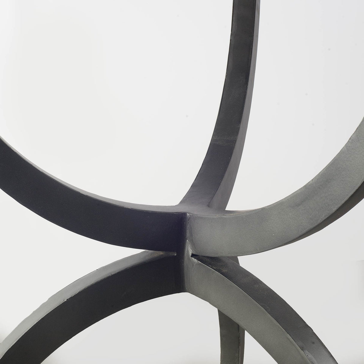 Veneto 40" Round White Marble Top with Black Metal Base Dining Table from Mercana - Luna Furniture