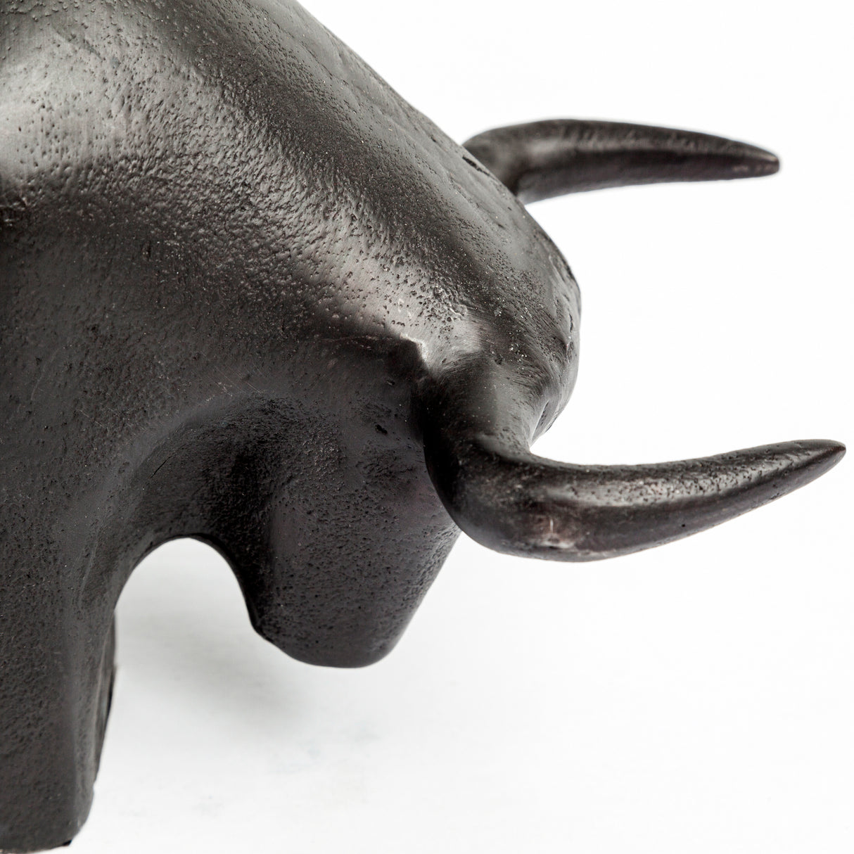 Tauro II 9L x 4W Black Cast Aluminum Raging Bull from Mercana - Luna Furniture