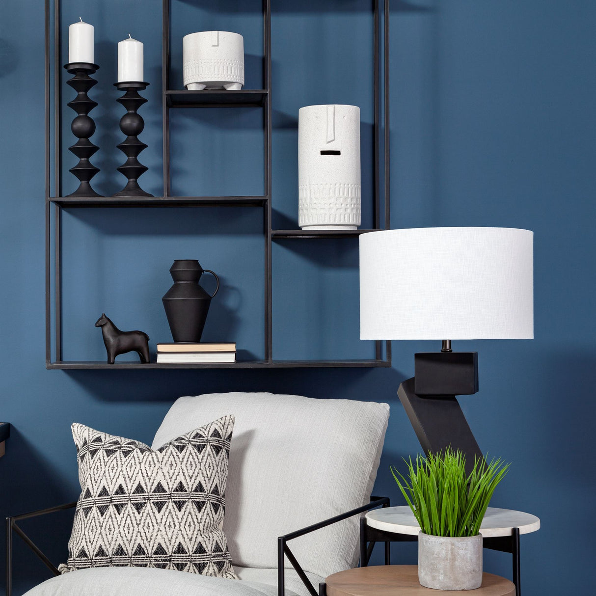 Candelero I Small Black Metal Grooved Table Candle Holder from Mercana - Luna Furniture