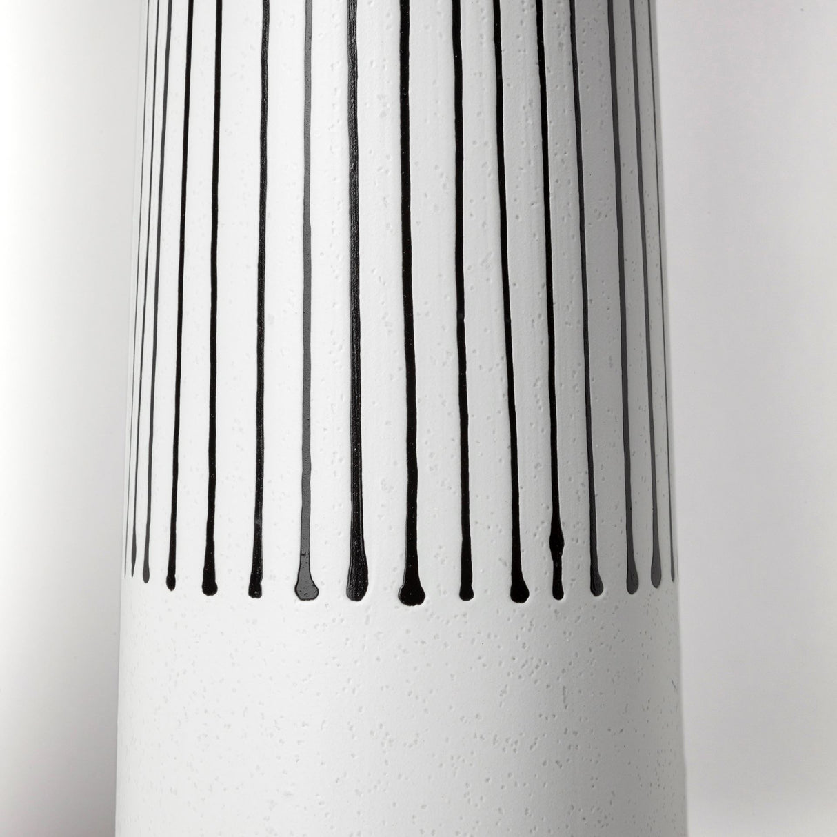 Kira I Small White Pinstripe Ceramic Vase from Mercana - Luna Furniture