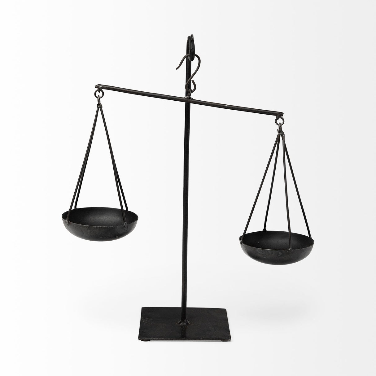 Ellis 10L x 4W Black Metal Vintage Inspired Weighing Scale from Mercana - Luna Furniture