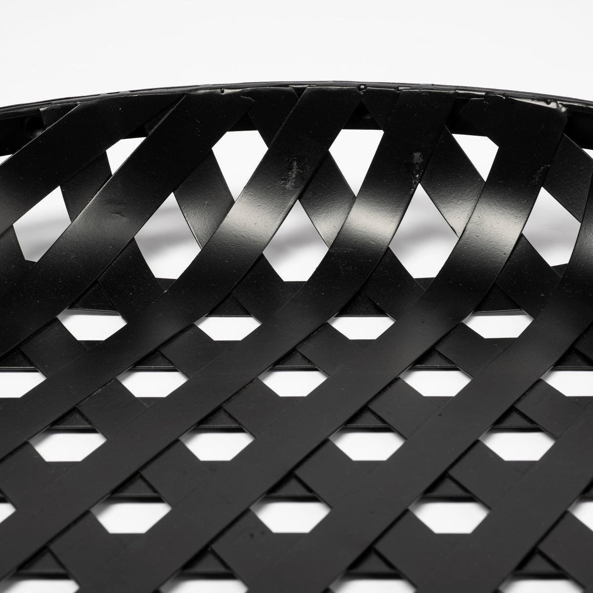 Lito (Set of 2) Black Woven Metal Round Serving Trays from Mercana - Luna Furniture