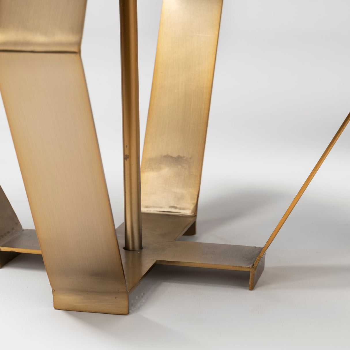 Edwards (26"H) Gold Metal Base w/ Cream Fabric Shade Table Lamp from Mercana - Luna Furniture