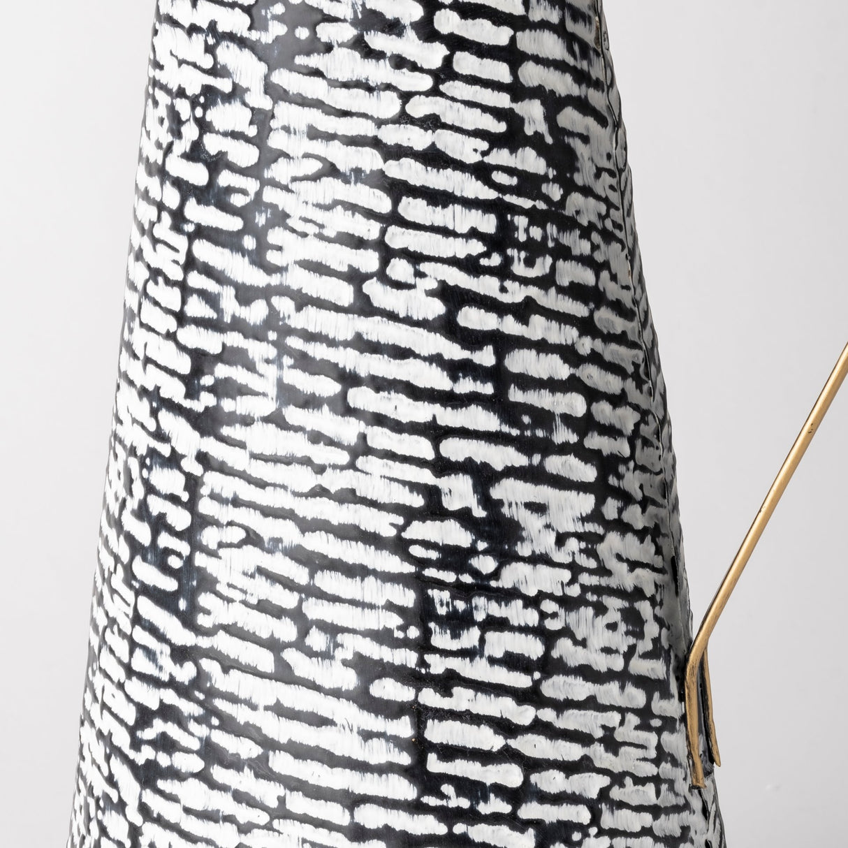 Colette Small Black/White Patterned Vase from Mercana - Luna Furniture