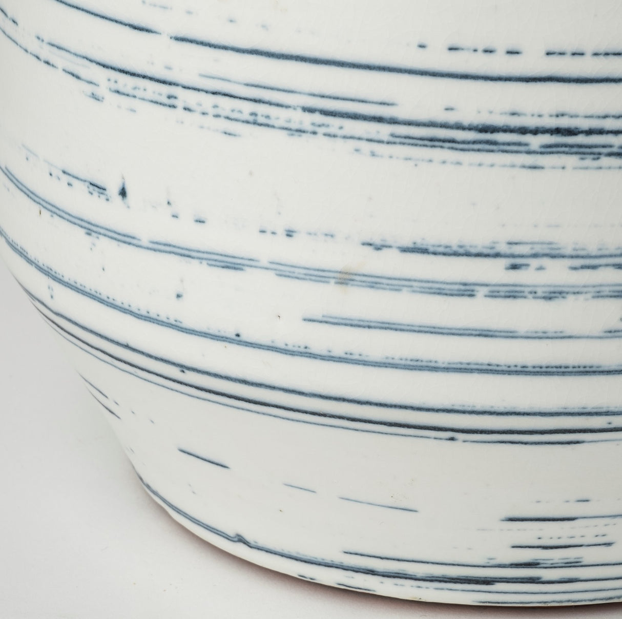 Sonnett Short White/Blue Ceramic Vase from Mercana - Luna Furniture