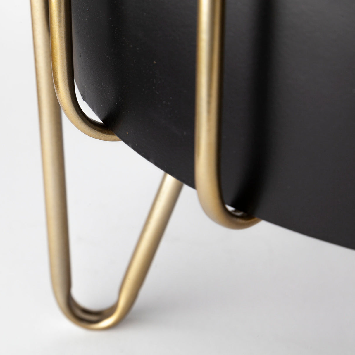 Pianta 13 x 21 Set of Two Black Metal Insert Brass Frame Plant Stands from Mercana - Luna Furniture