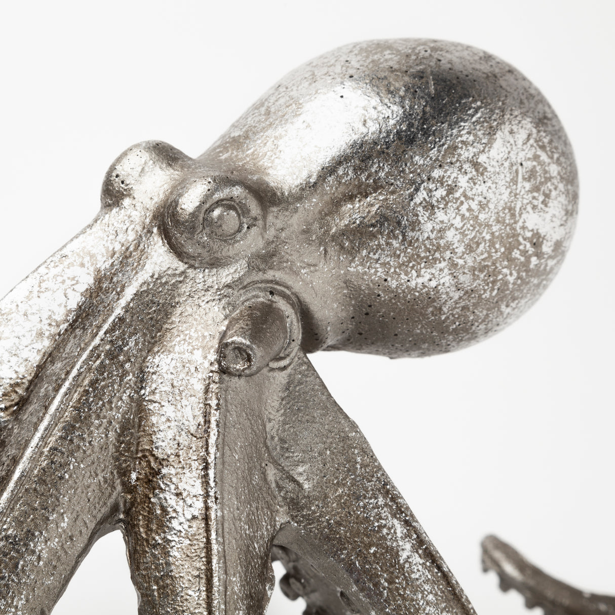 Strafford Medium 13L x 7W Silver Resin Octopus from Mercana - Luna Furniture
