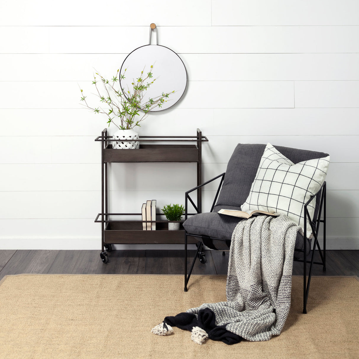 Collie 20x26 Round Black Metal Frame Mirror from Mercana - Luna Furniture