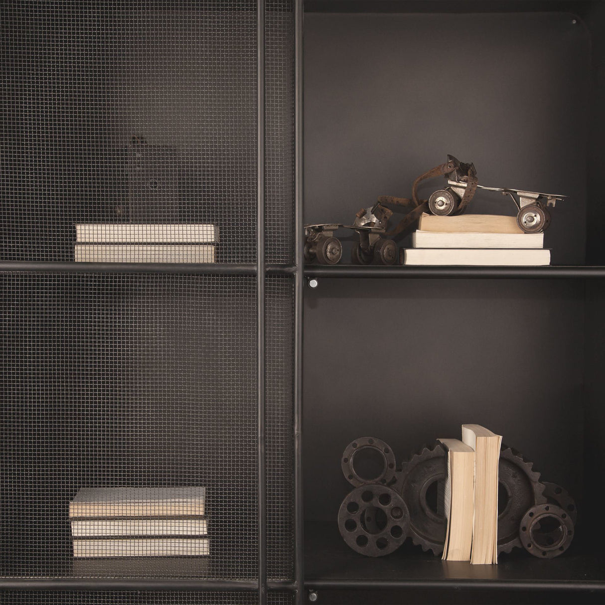 Cogsworth Set of 2 14L x 4W Brown Resin Industrial Gear Bookends from Mercana - Luna Furniture