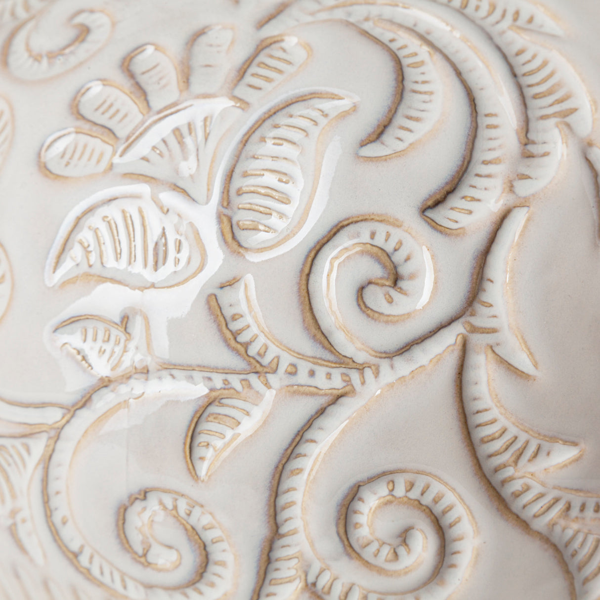 Jadiza II Medium White Glaze Floral Pattern Vase from Mercana - Luna Furniture