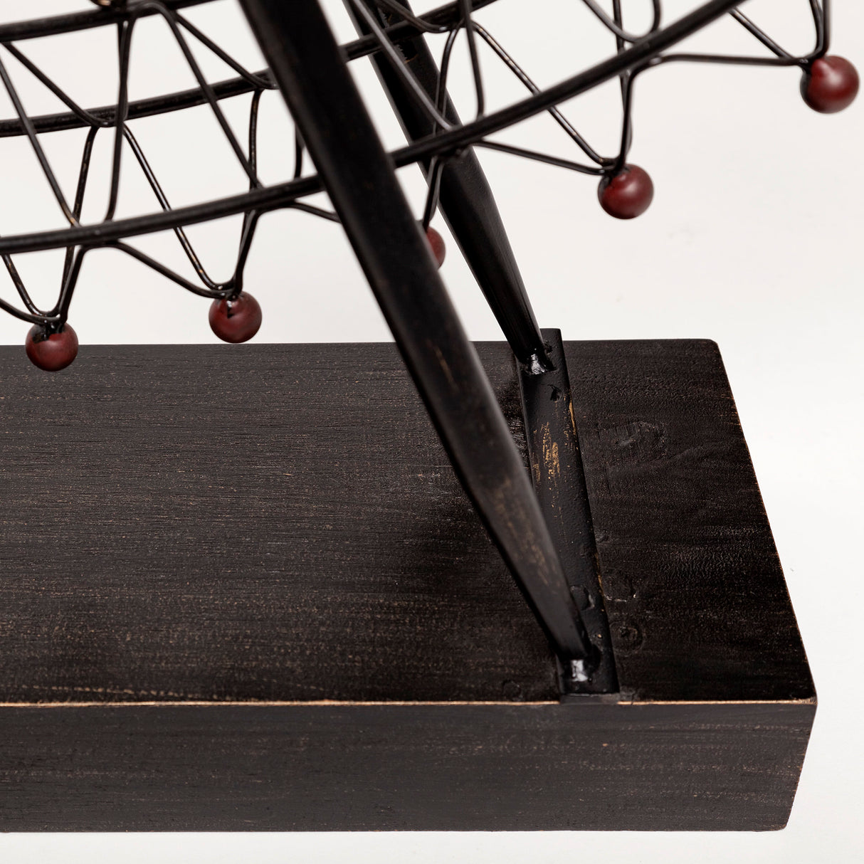 London Eye III from Mercana - Luna Furniture
