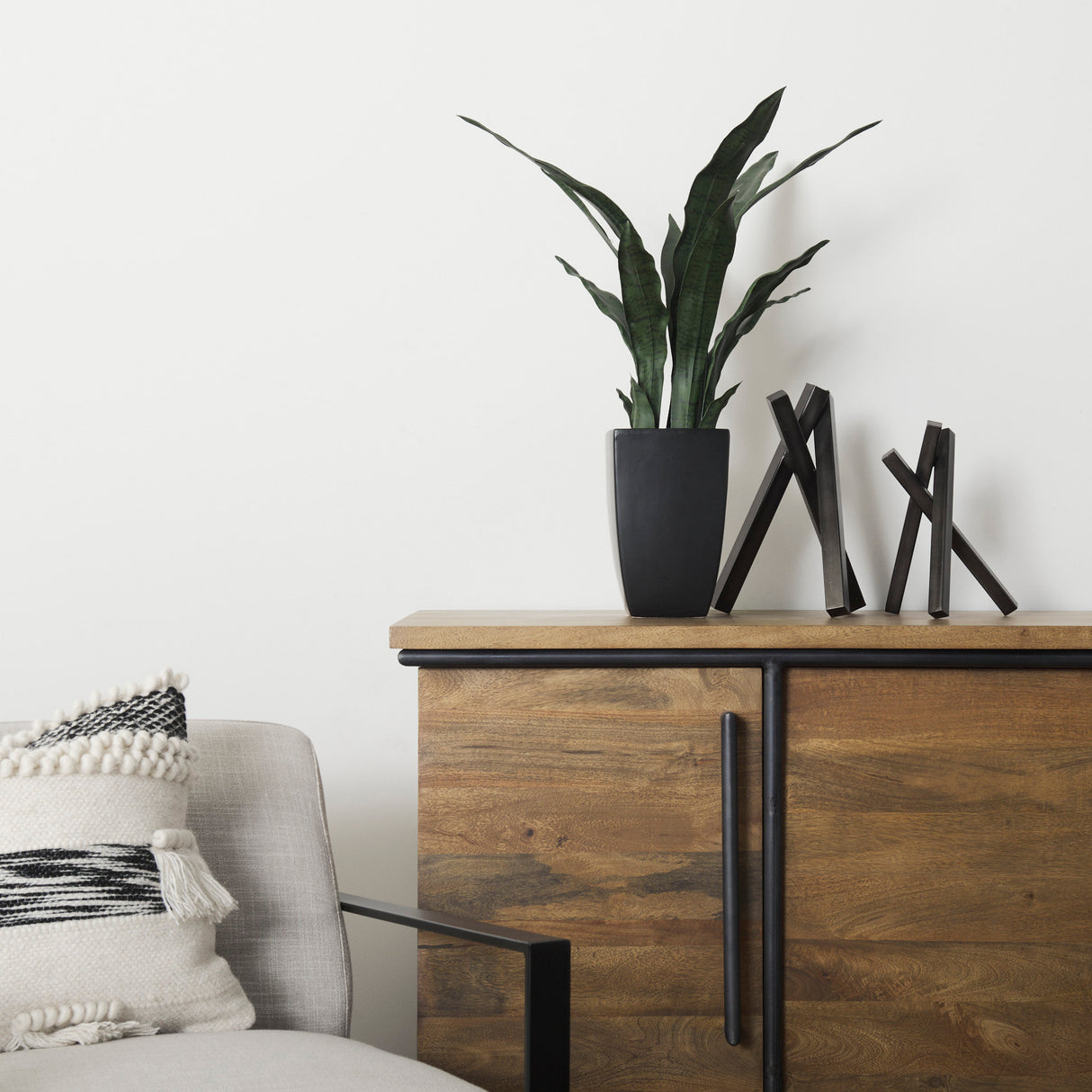 Bastian (Large) 9L x 8W Black Metal Abstract Object from Mercana - Luna Furniture