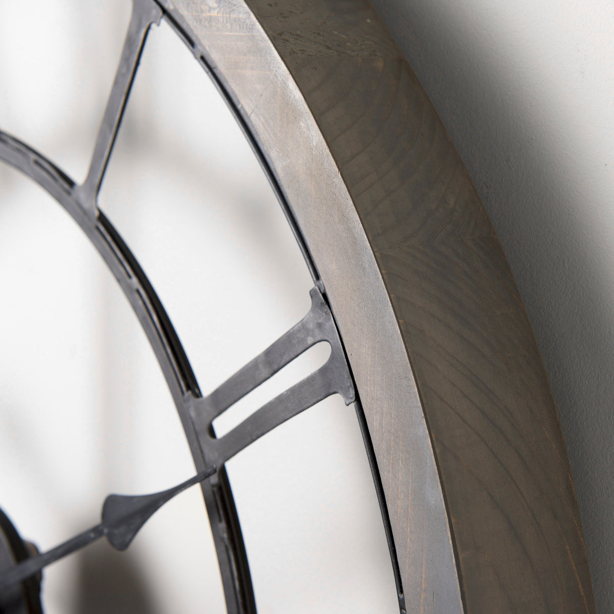 Mething Gray 25" Medium Farmhouse Wall Clock from Mercana - Luna Furniture