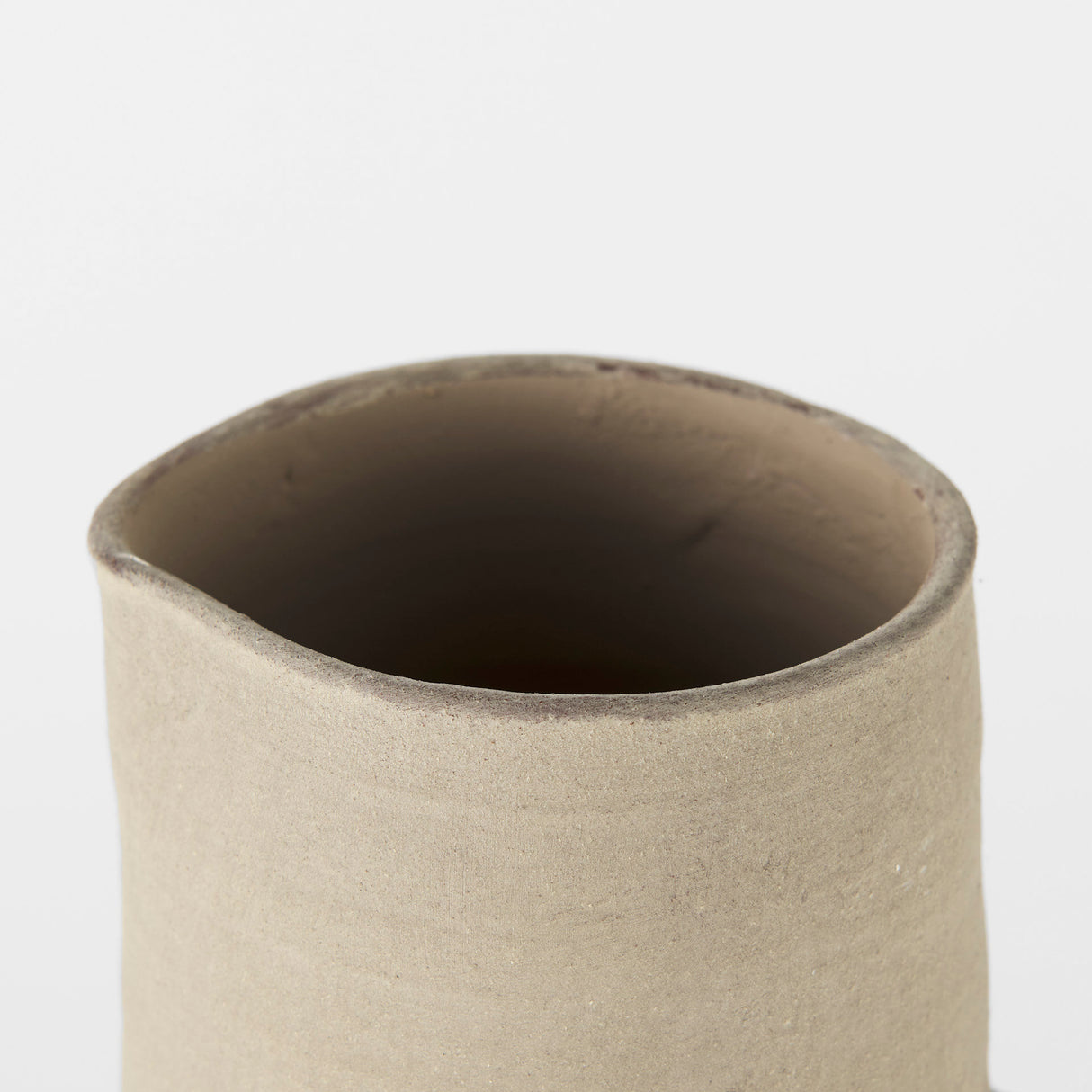 Garand Medium 15H Two-Toned White Natural Ceramic Jug from Mercana - Luna Furniture