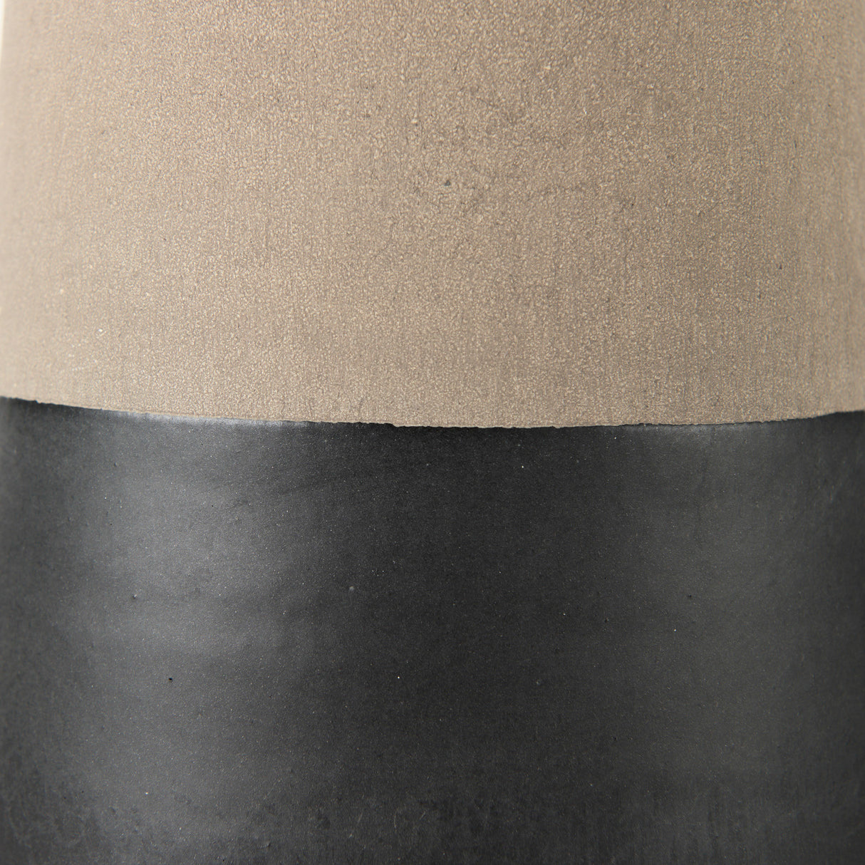 Garand Medium 15H Two-Toned Black/Natural Ceramic Jug from Mercana - Luna Furniture