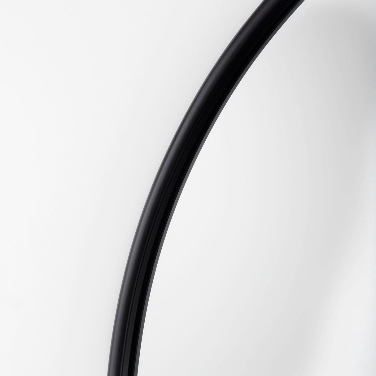 Sadie 36.0L x 2.0W x 76.0H Black Metal Rounded Arch Floor Mirror from Mercana - Luna Furniture