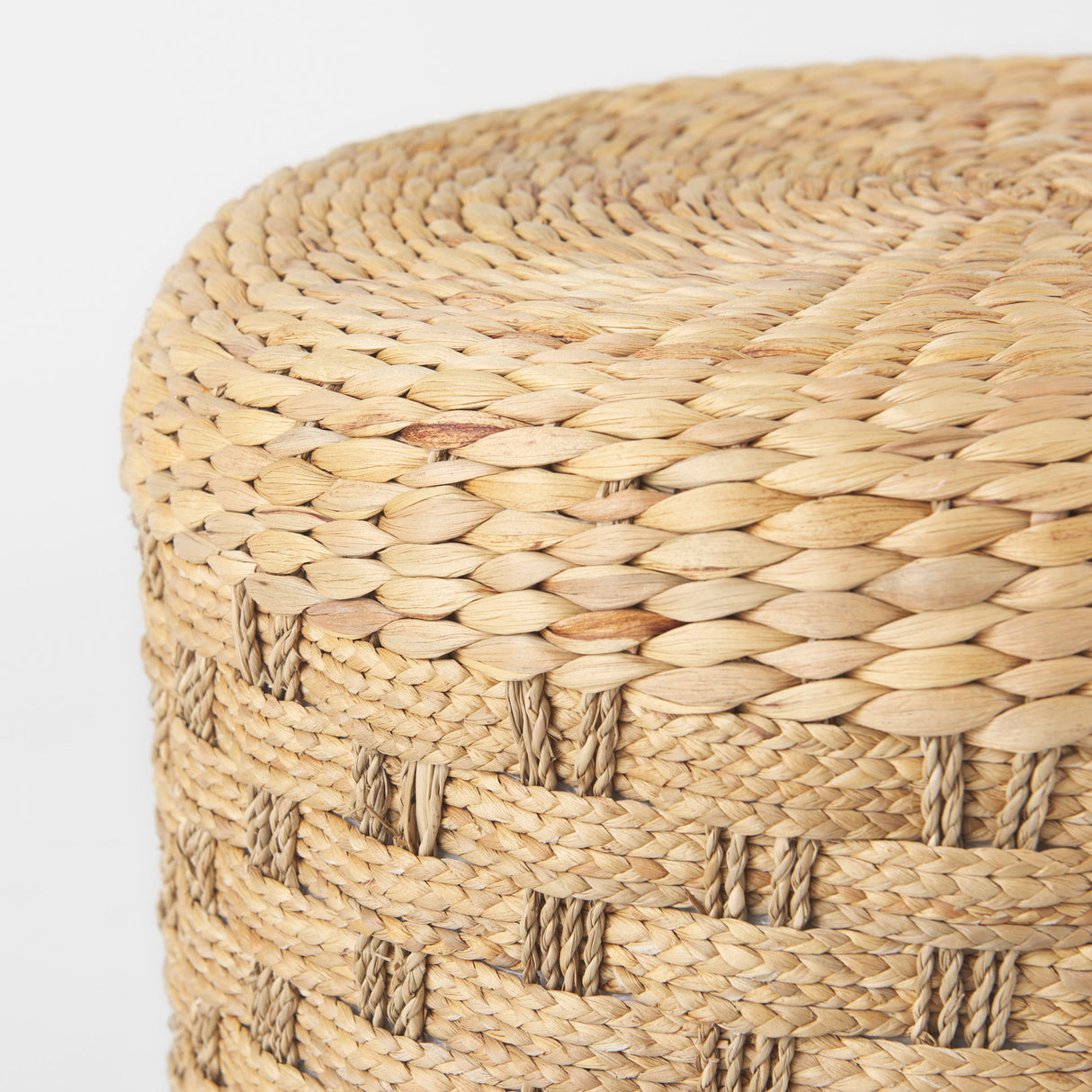 Michelle 17.7L x 17.7W x 17.7H Light Brown Woven Seagrass Round Pouf from Mercana - Luna Furniture