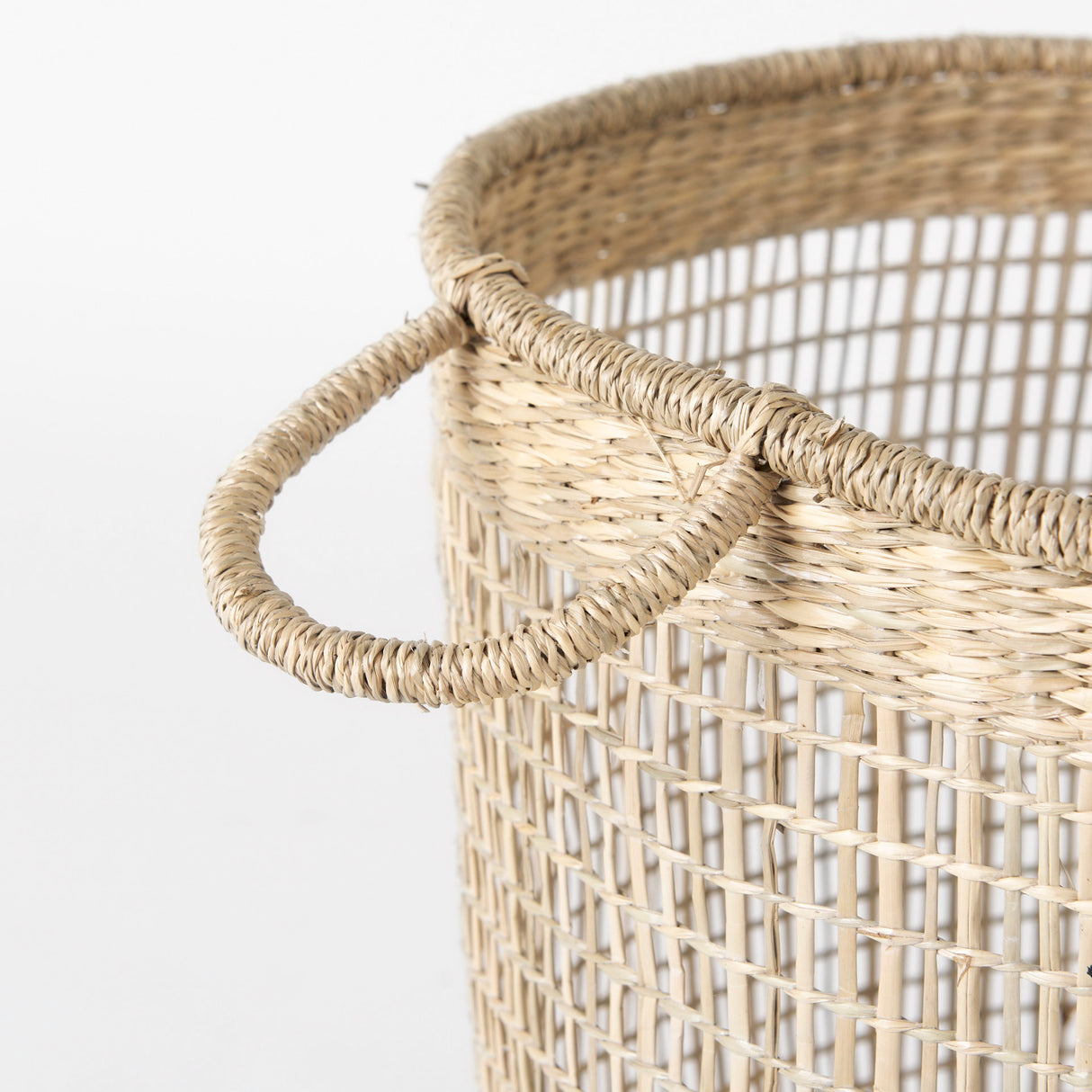 Bowie 19.7L x 19.7W x 19.7H (Set of 3) Medium Brown Seagrass Round Basket W/ Handles from Mercana - Luna Furniture