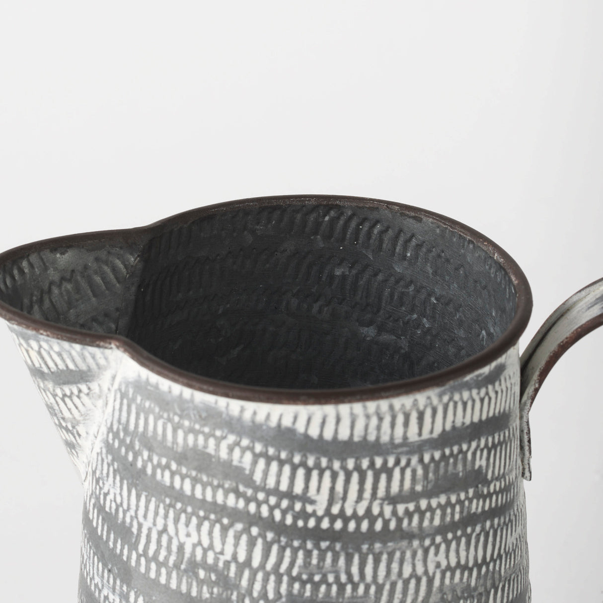 Serena I 8H Small Gray/White Textured Metal Jug from Mercana - Luna Furniture