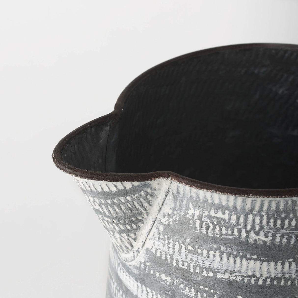 Serena II 11.2H Large Gray/White Textured Metal Jug from Mercana - Luna Furniture