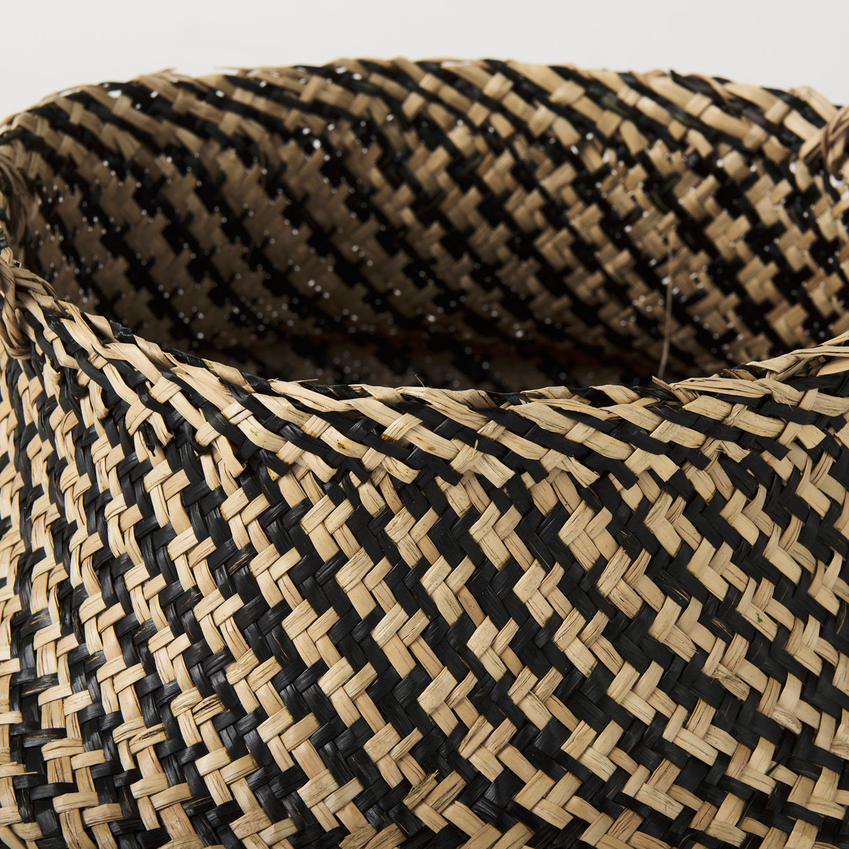 Gaia (Set of 3) Light and Dark Brown Cross Patterend Belly Seagrass Basket from Mercana - Luna Furniture