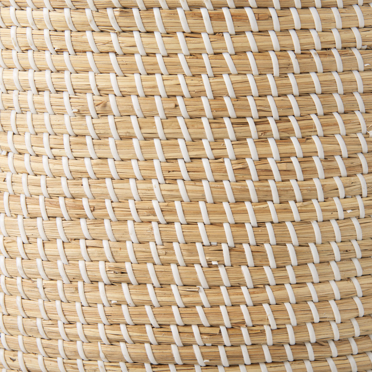 Olivia 15.7L x 15.7W x 17.3H Set of 3 Beige Seagrass Basket W/Lid and Handles from Mercana - Luna Furniture