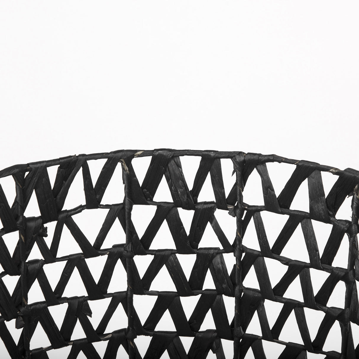 Lola (Set of 3) Black Water Hyacinth Zig Zag Weave Round Basket W/ Handles from Mercana - Luna Furniture
