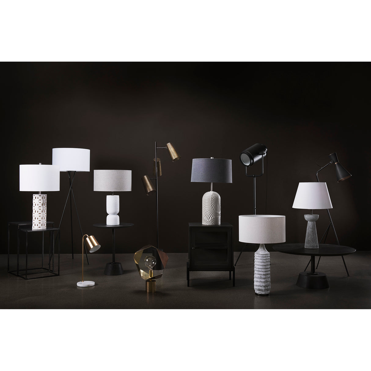 Quinn 18.0L x 18.0W x 28.8H Navy Base W/Beige Fabric Shade Table Lamp from Mercana - Luna Furniture