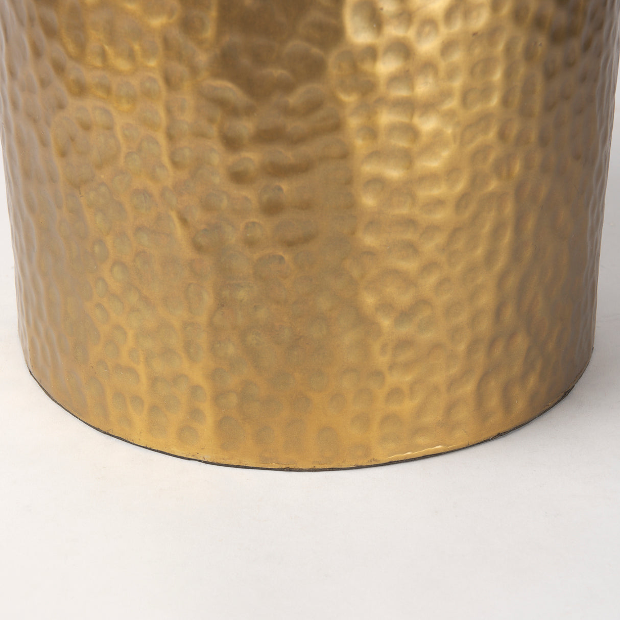 Leo 18.0L x 18.0W x 31.0H Gold Hammered W/White Fabric Shade Table Lamp from Mercana - Luna Furniture