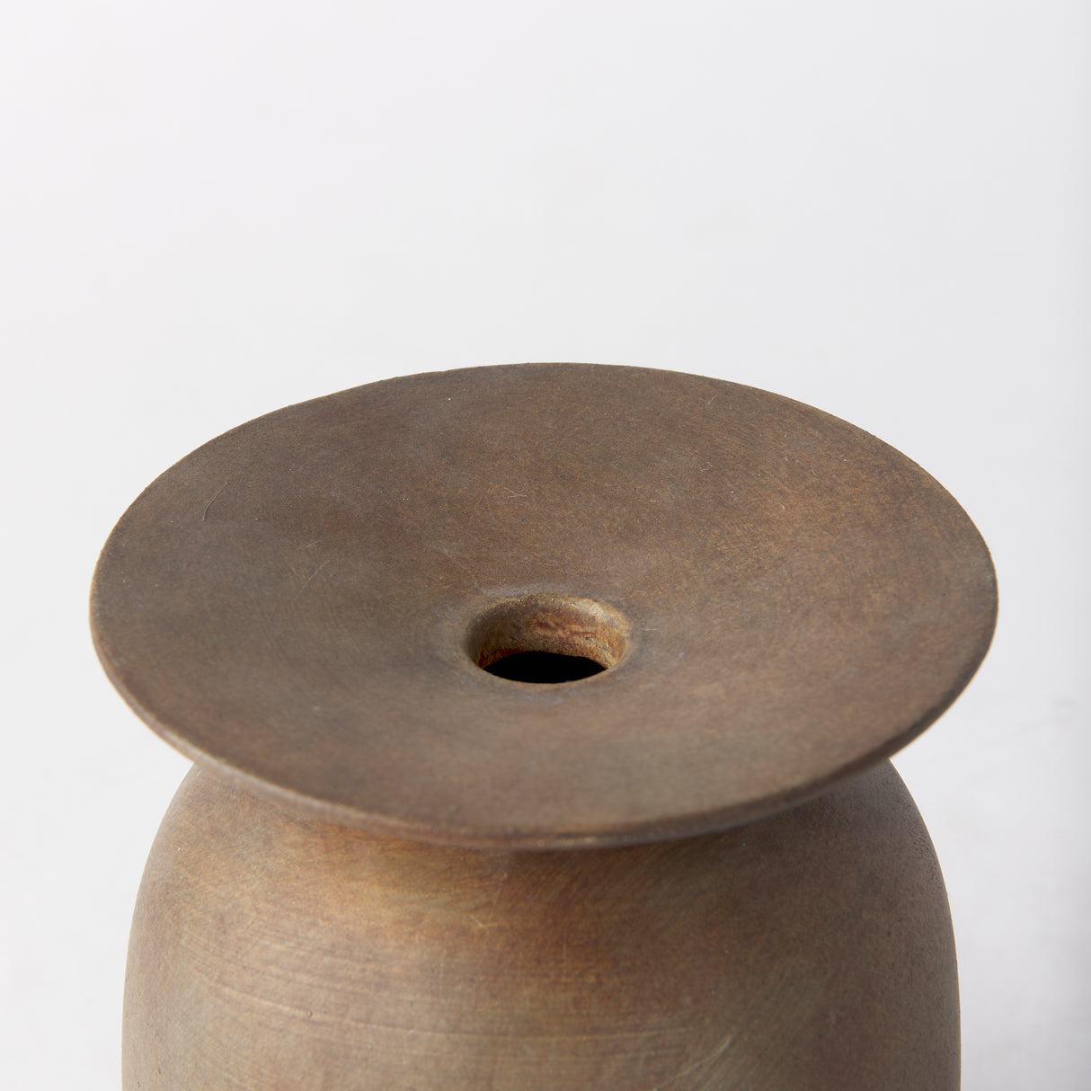 Rylee 7.7H Medium Brown Ceramic Vase from Mercana - Luna Furniture