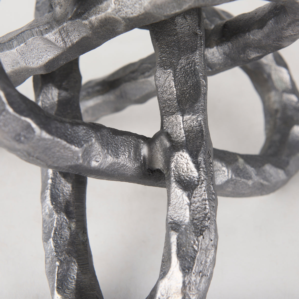 Wilhelm I (Small) 7L x 7W Silver Metal Link Decor Object from Mercana - Luna Furniture