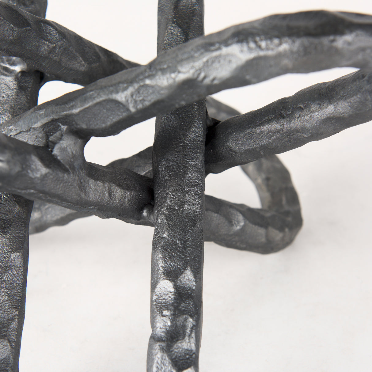 Wilhelm II (Large) 10L x 10W Silver Metal Link Decor Object from Mercana - Luna Furniture