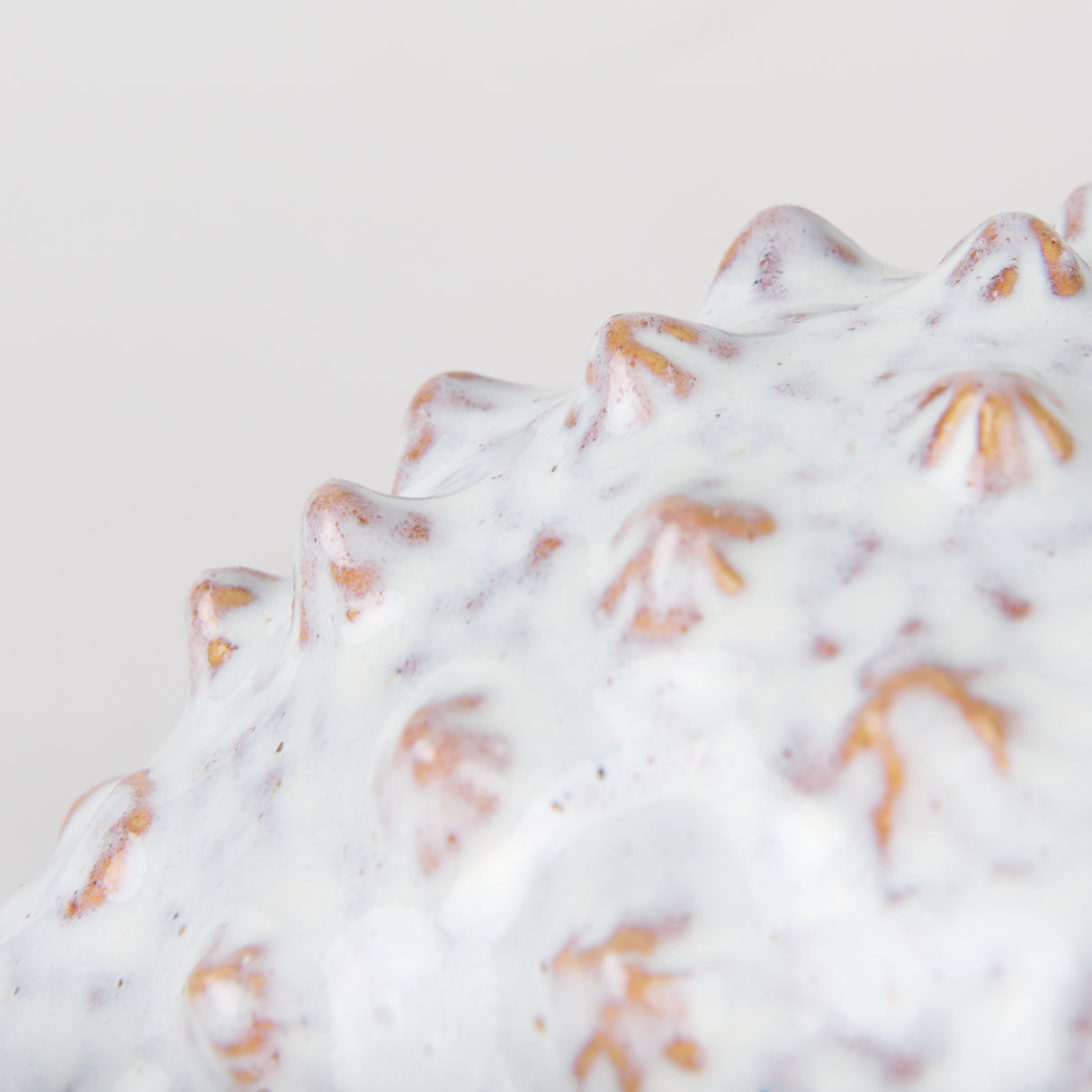 Spike II (Large) 10L x 6W Off-White Ceramic Puffer Fish from Mercana - Luna Furniture