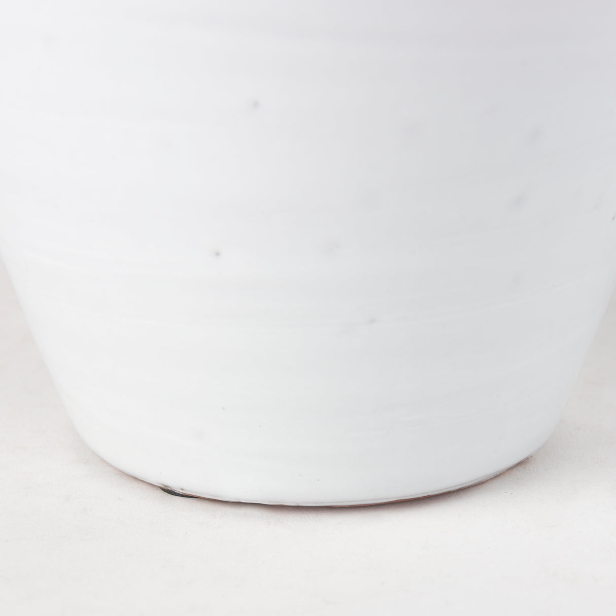 Basin Medium Off-White Glazed Vase from Mercana - Luna Furniture