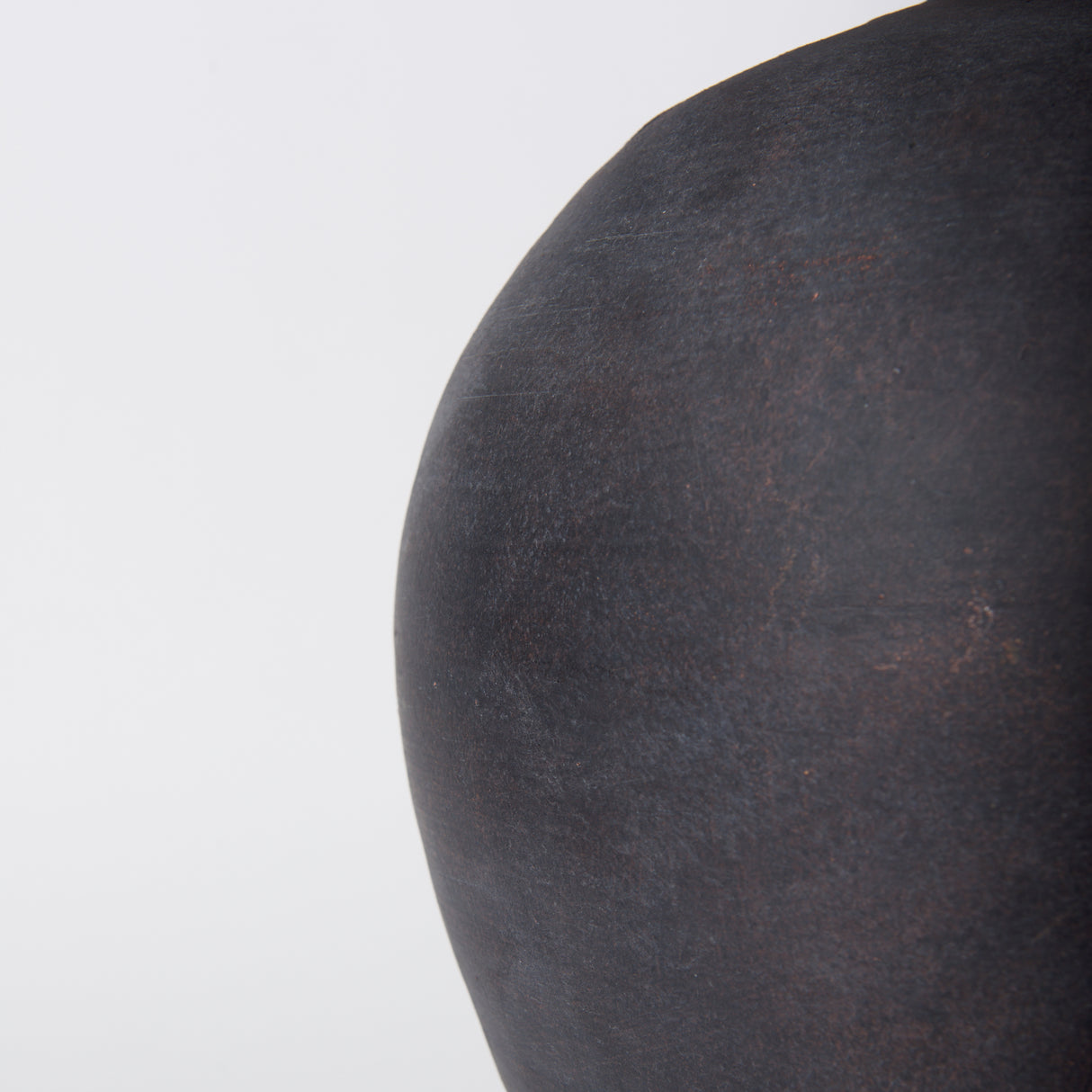 Marvin Black Ceramic Table Lamp from Mercana - Luna Furniture