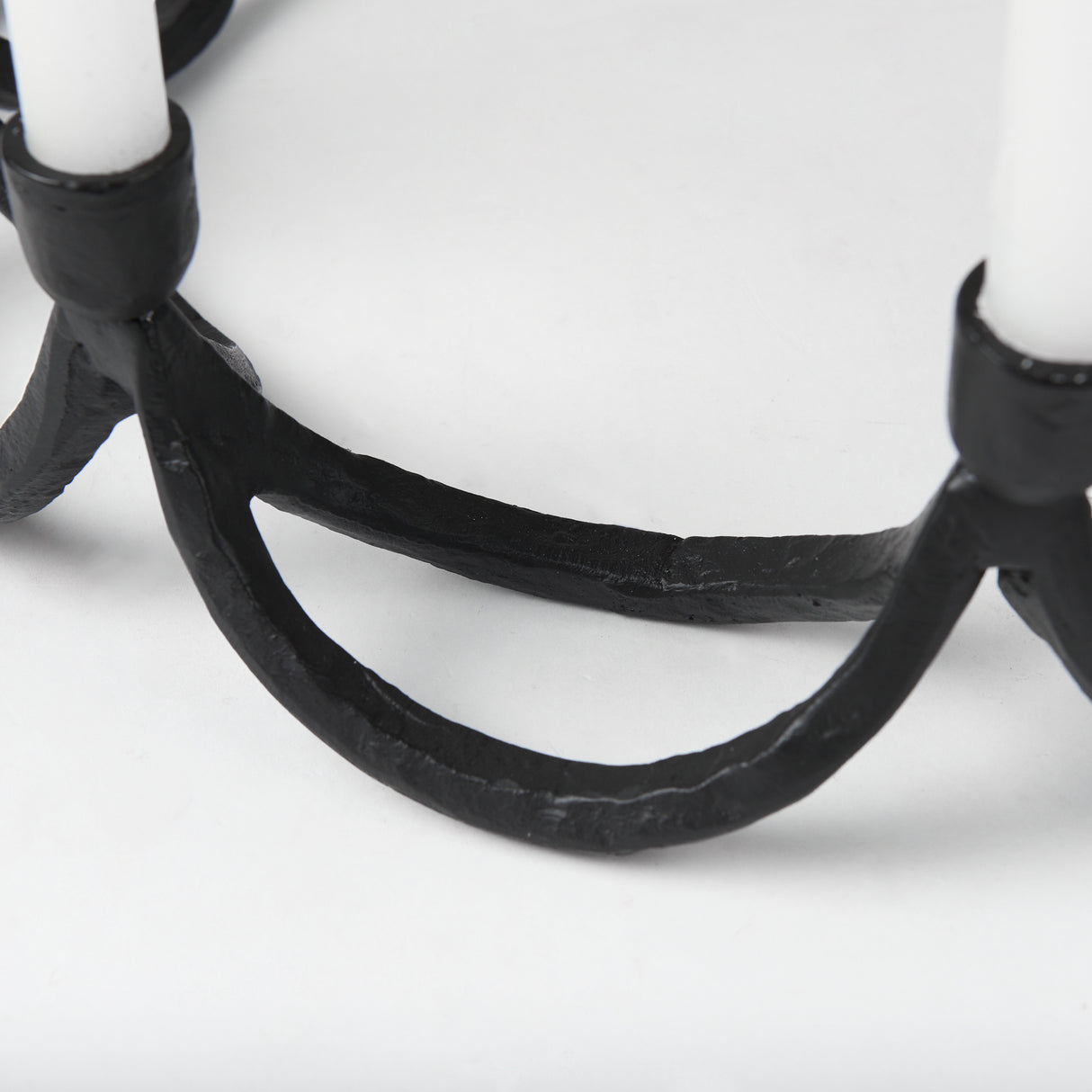 Seraph Round Candle Holder from Mercana - Luna Furniture