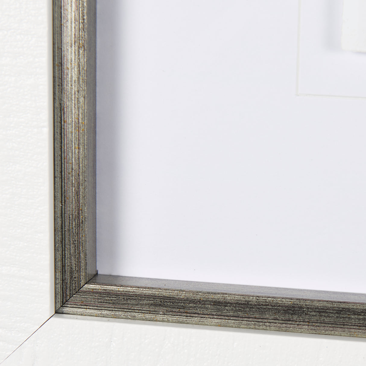 Largemouth Bass Print 4 in 1 by Simeng a Framed Art Print Matted under Glass from Mercana - Luna Furniture