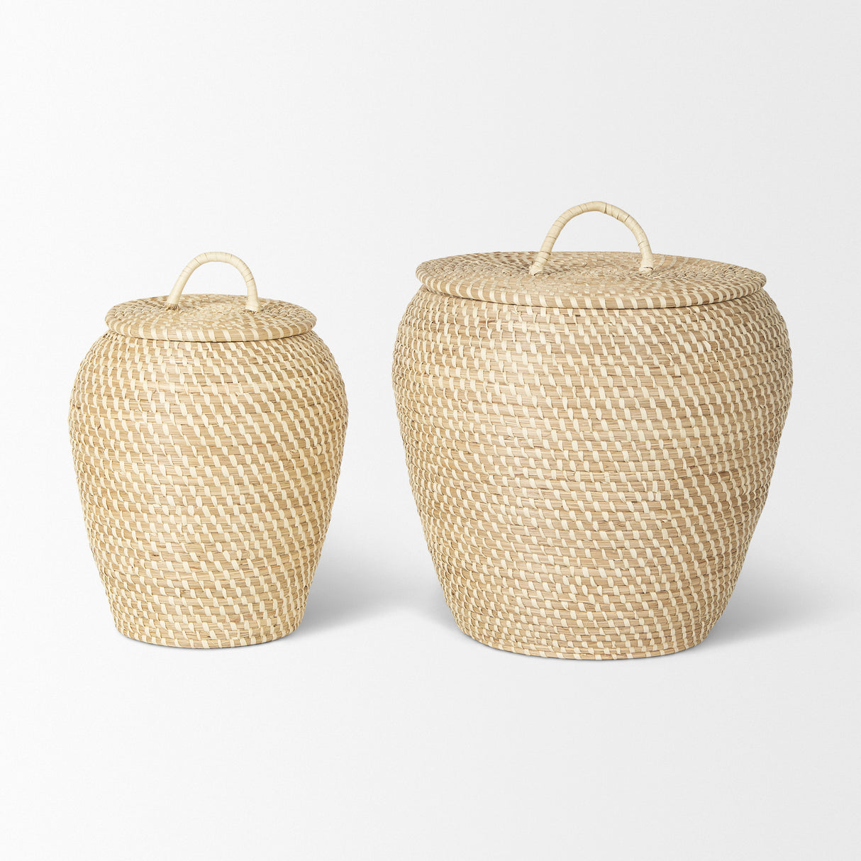 Kalopa Set of 2 Seagrass Floor Baskets w/ Flat Handled Lid from Mercana - Luna Furniture