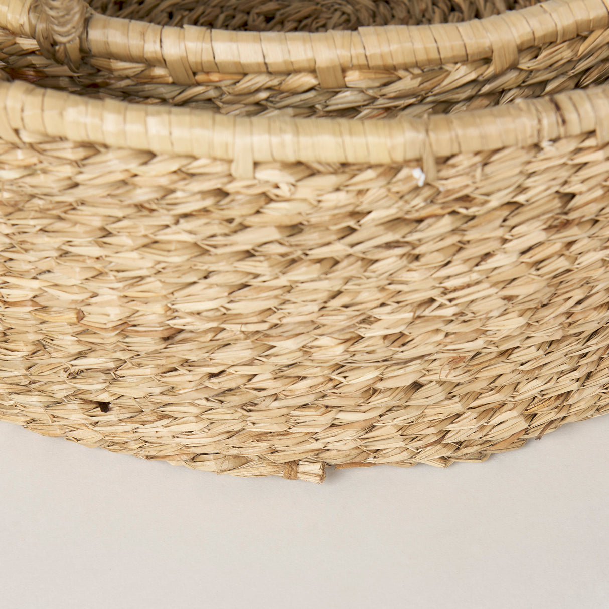 Ayanna Set of 2 Deep Nesting Seagrass Baskets w/ Handles from Mercana - Luna Furniture