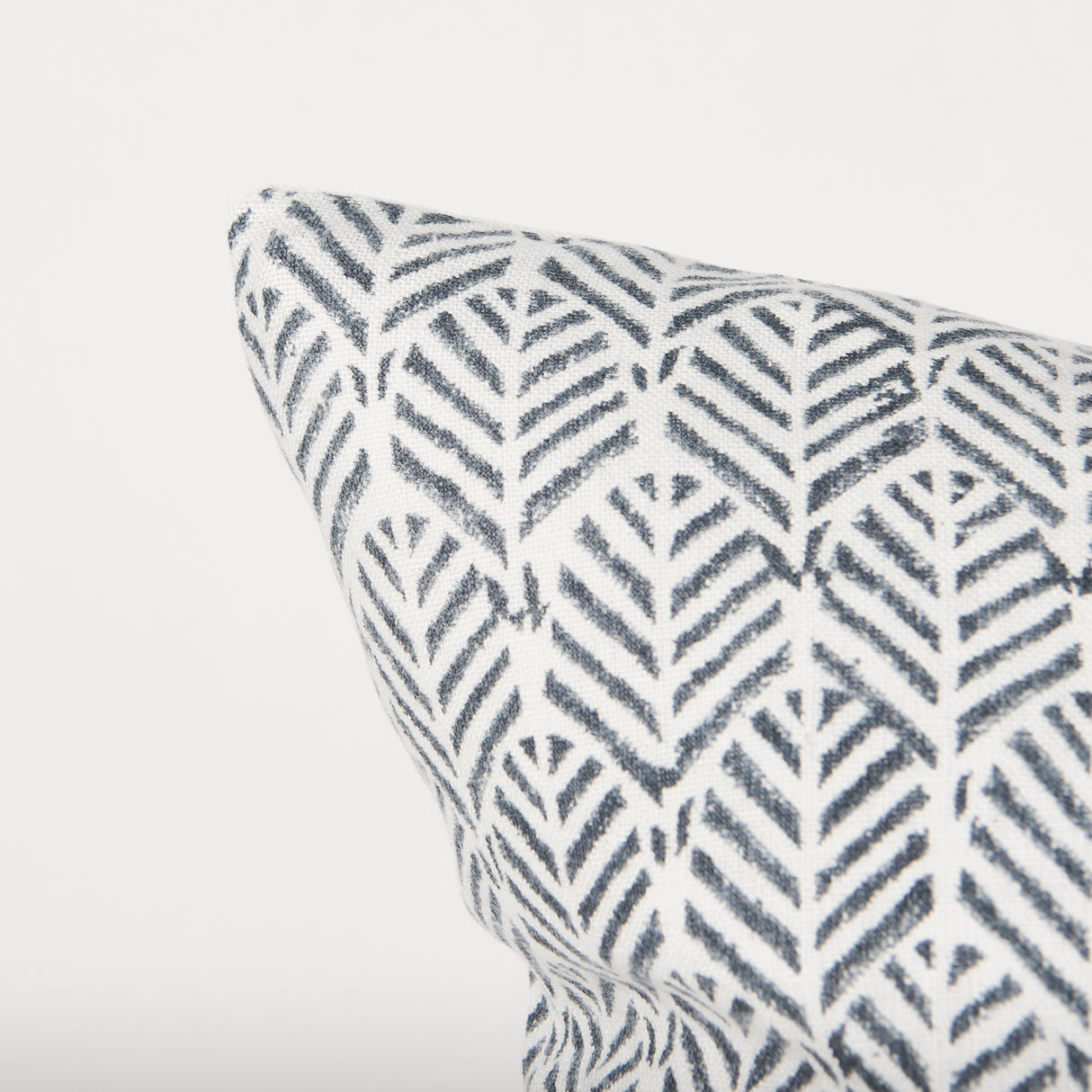 Jennelle Cream w/ Indigo Print Linen Square Decorative Pillow Cover from Mercana - Luna Furniture