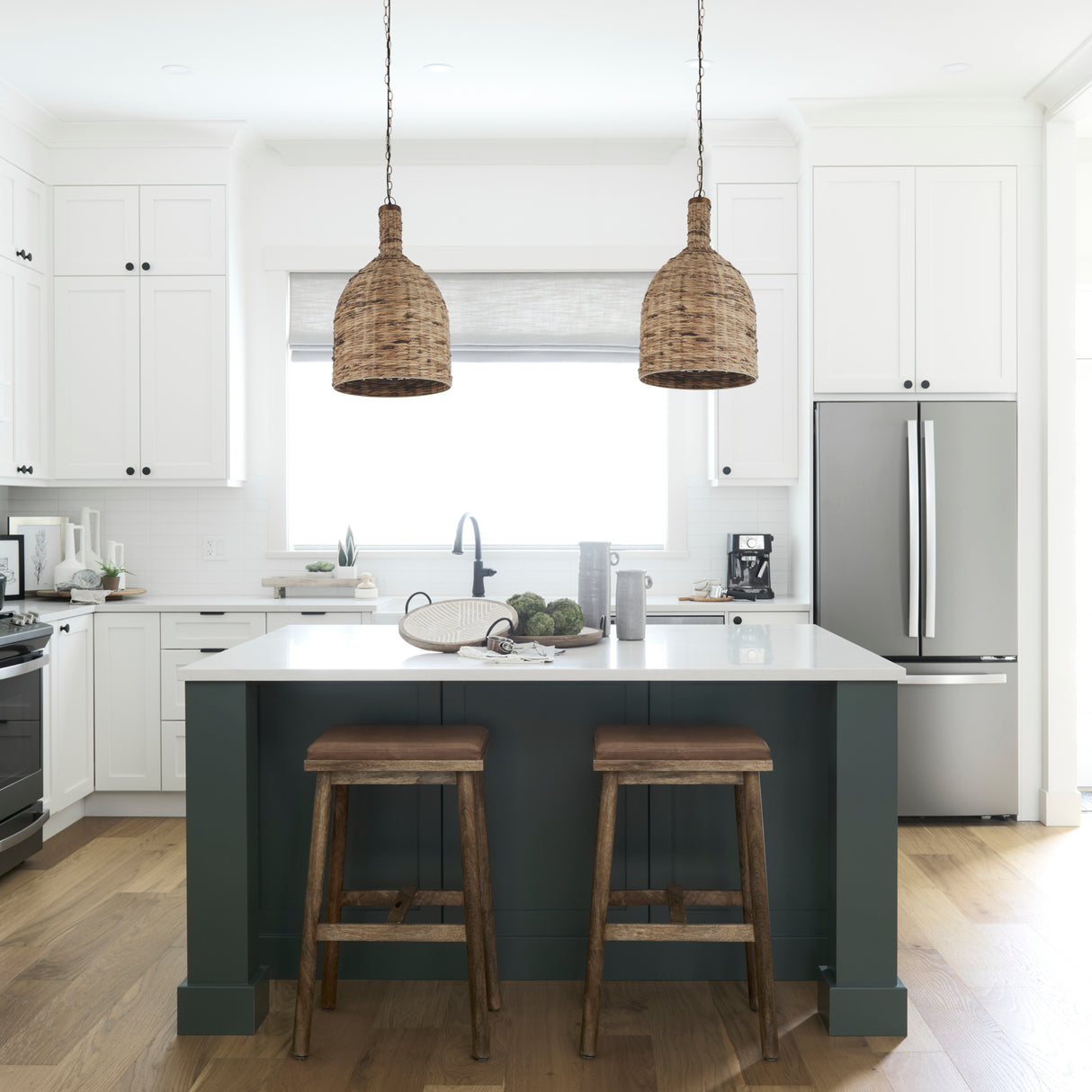 Campanile 16.0L x 16.0W x 27.0H Brown Whicker Pendant Light from Mercana - Luna Furniture