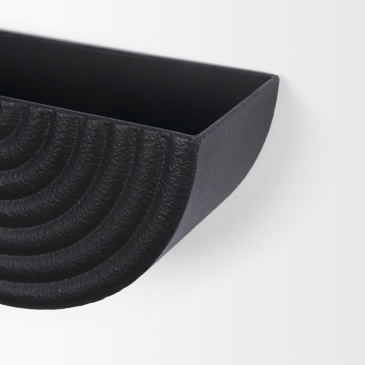Shilo Matte Black Metal Hanging Wall Planter (Set of 2) from Mercana - Luna Furniture