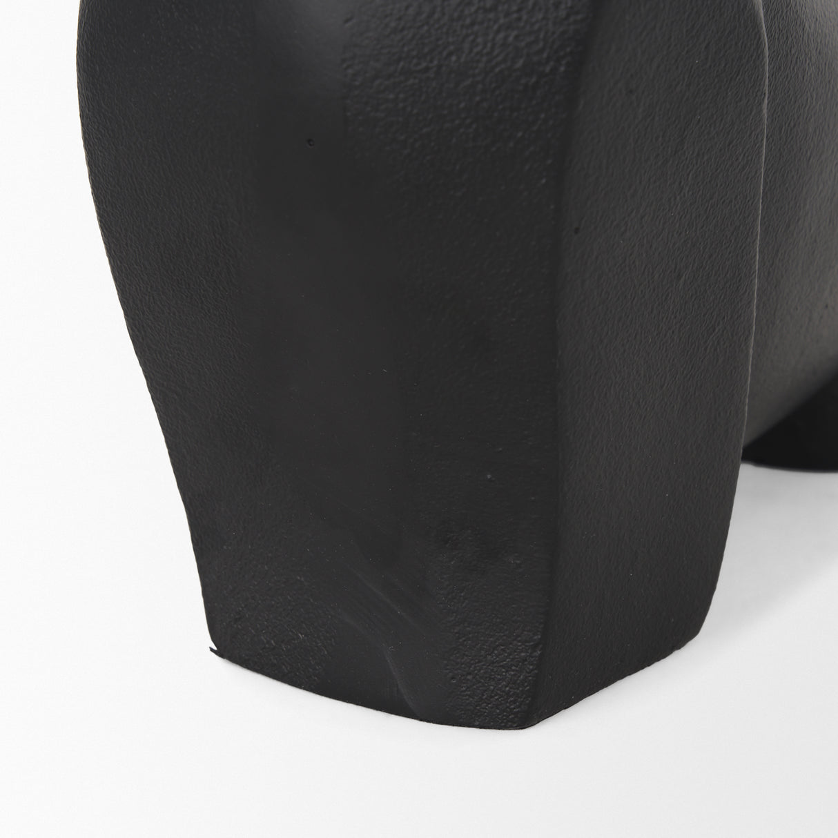 Radu Large Matte Black Metal Bull Decorative Object from Mercana - Luna Furniture