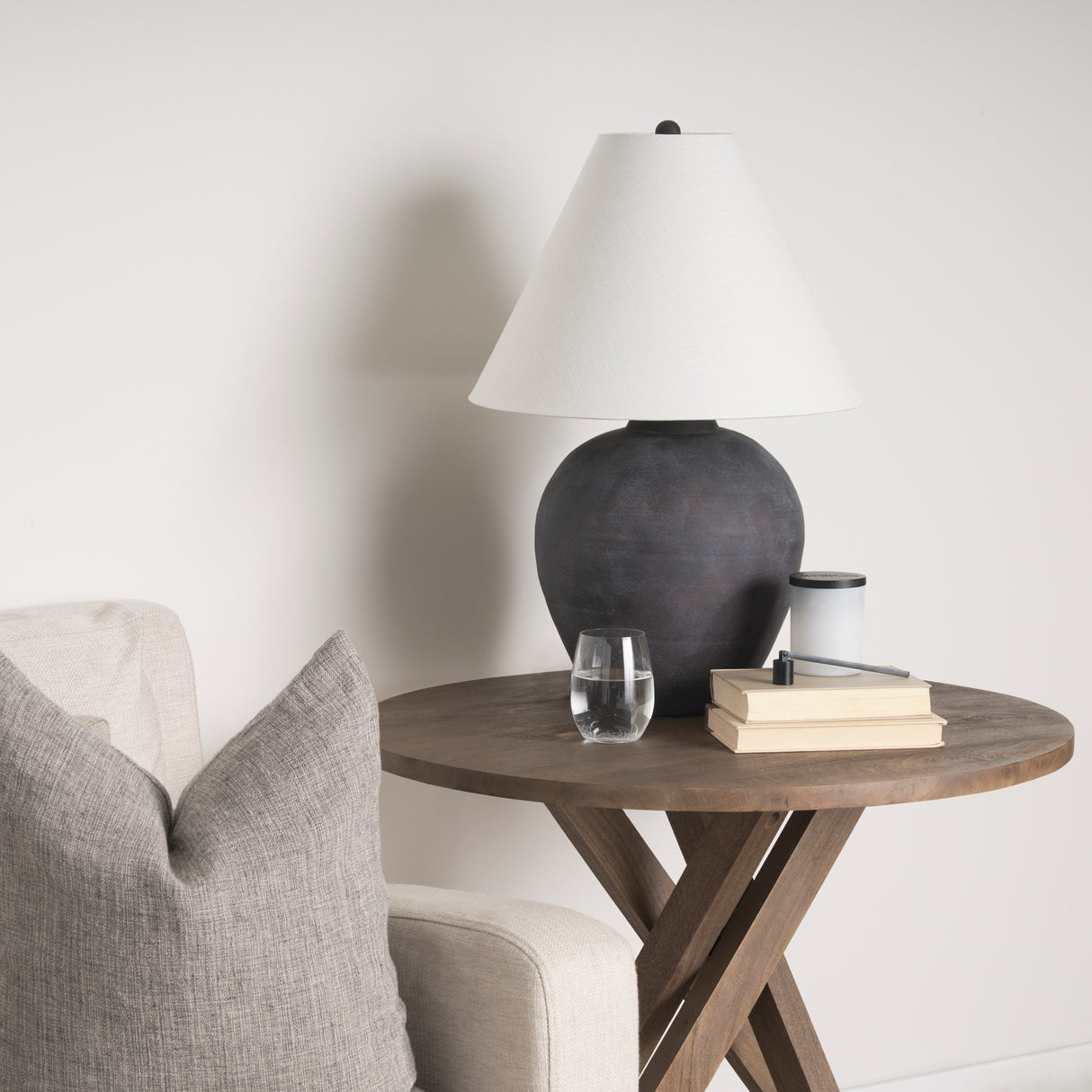 Marvin Black Ceramic Table Lamp from Mercana - Luna Furniture