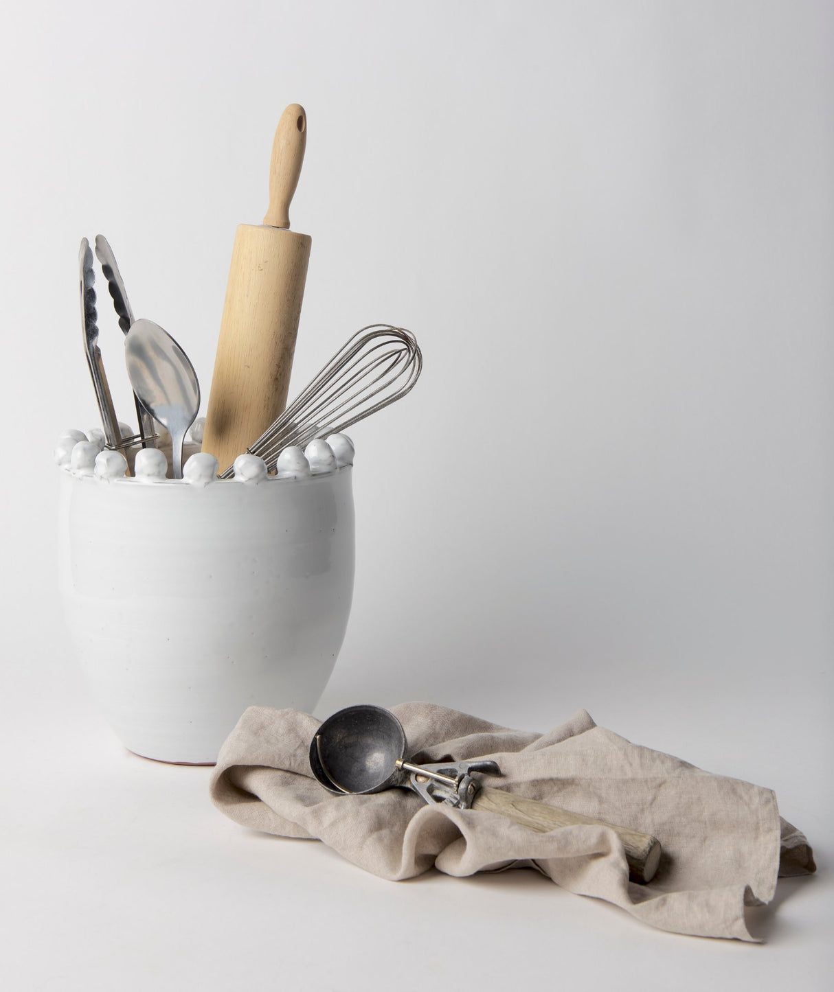 Basin Small Off-White Glazed Vase from Mercana - Luna Furniture