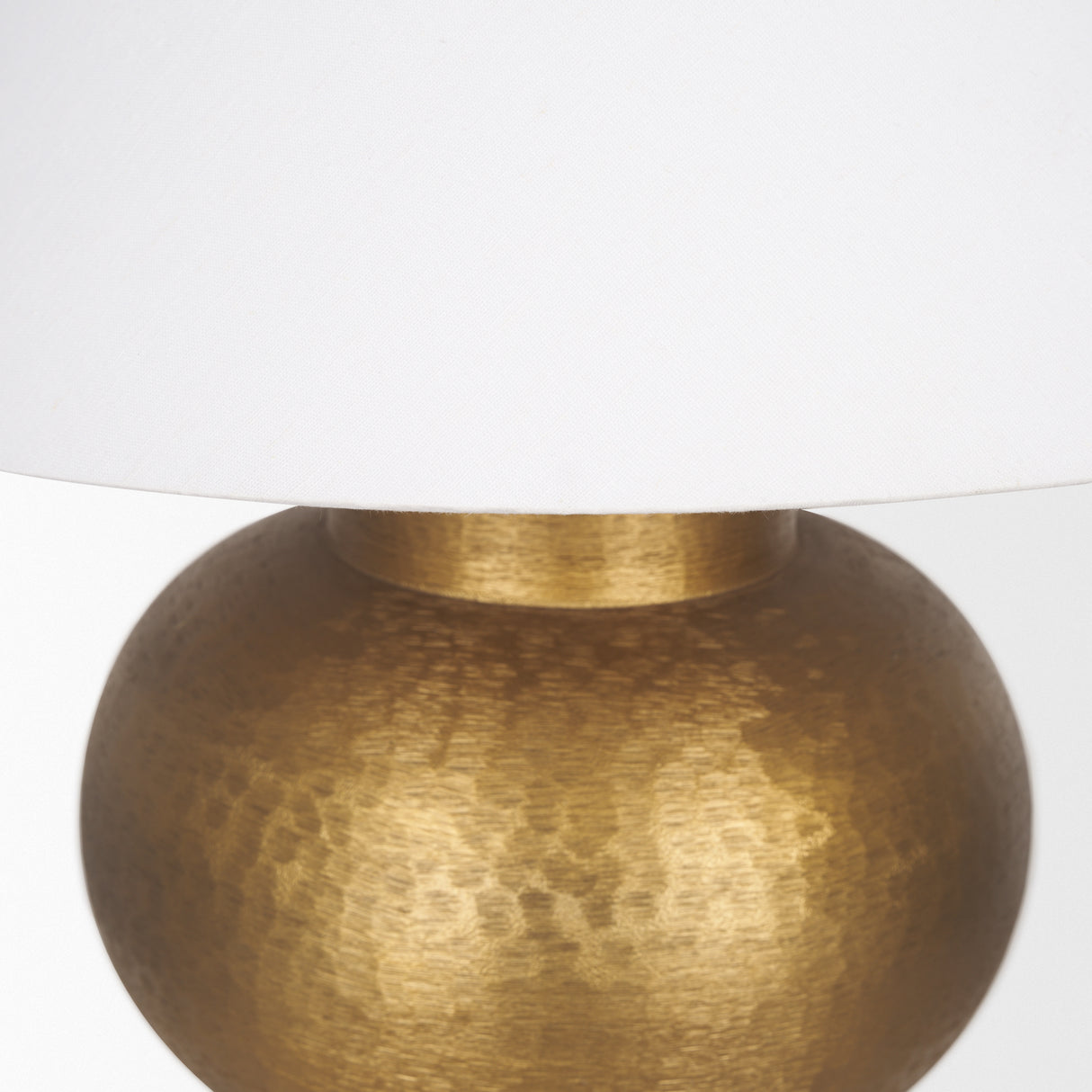 Salaah Antique Gold Brushed Metal w/ Cream Shade Table Lamp from Mercana - Luna Furniture