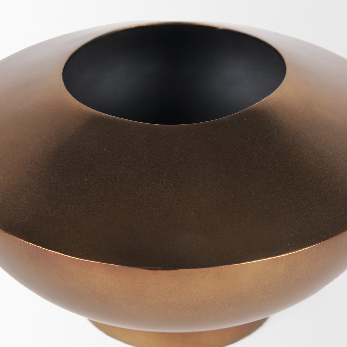 Quiana Medium Textured Gold Metal Vase from Mercana - Luna Furniture