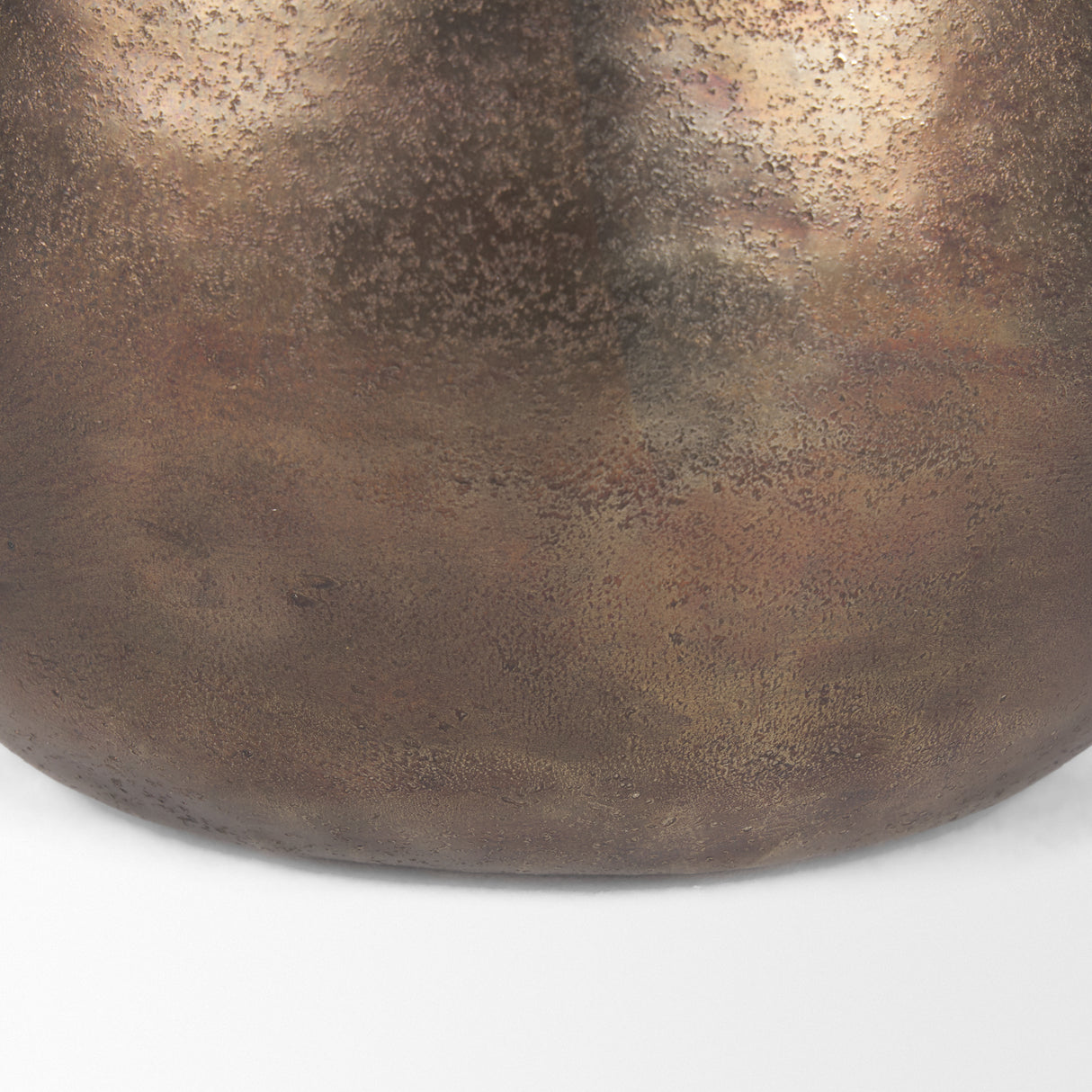 Quade Large Textured Gold Metal Planter from Mercana - Luna Furniture