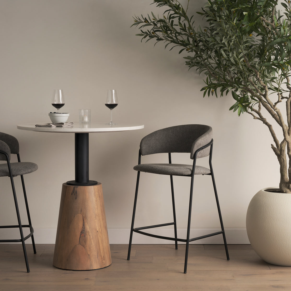 Carolyn Counter Stool w/ Gray Fabric & Matte Black Metal from Mercana - Luna Furniture