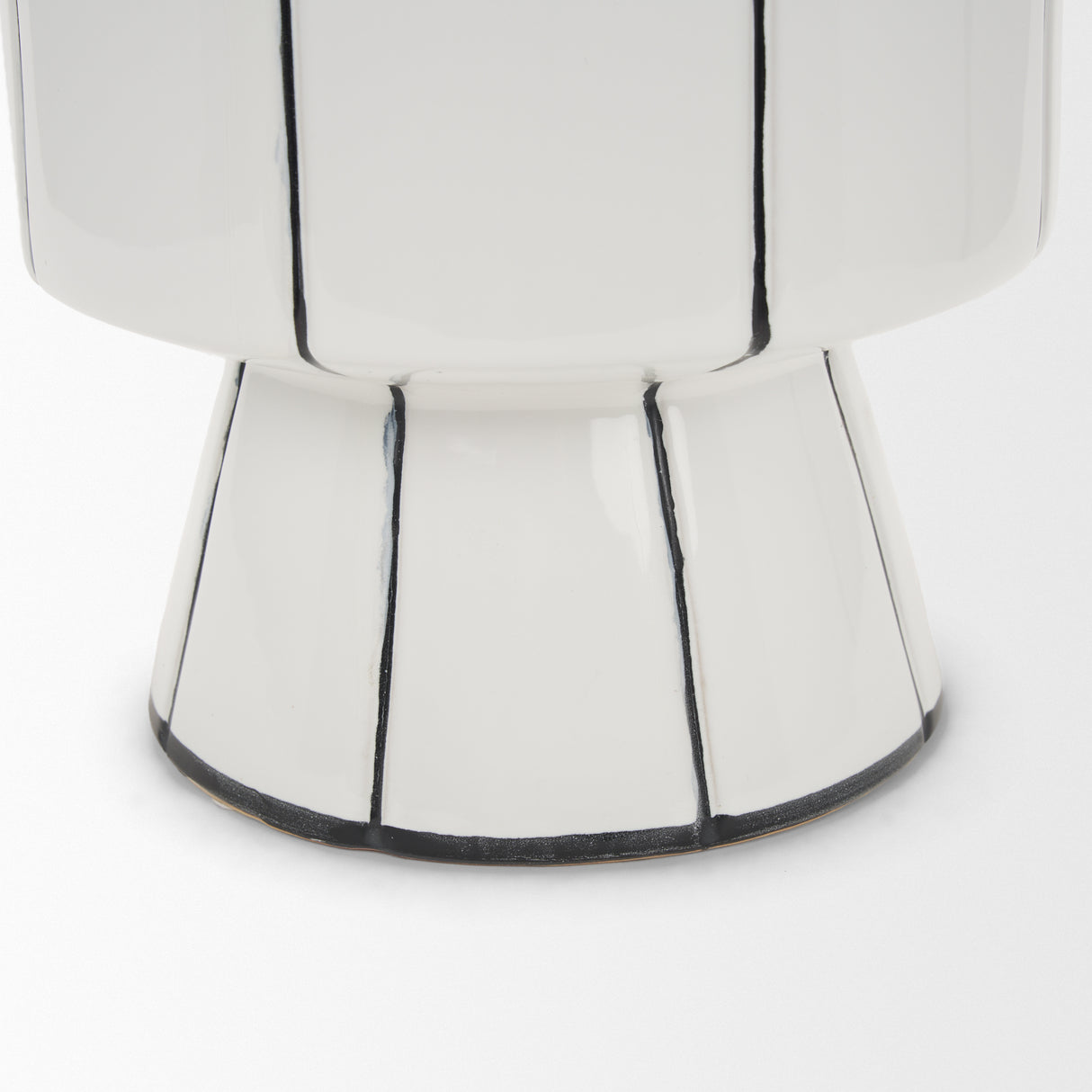 Dinah Large White w/ Black Stripes Ceramic Vase from Mercana - Luna Furniture